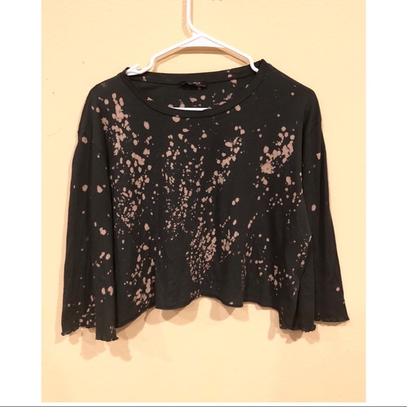 Zara Tops - EUC. ZARA TRAFALUC Splatter Crop Top Size Small